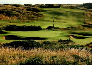 Royal Portrush Golf Club - Dunluce Course<span class='vzdalenost'>(223 km od hotelu)</span>