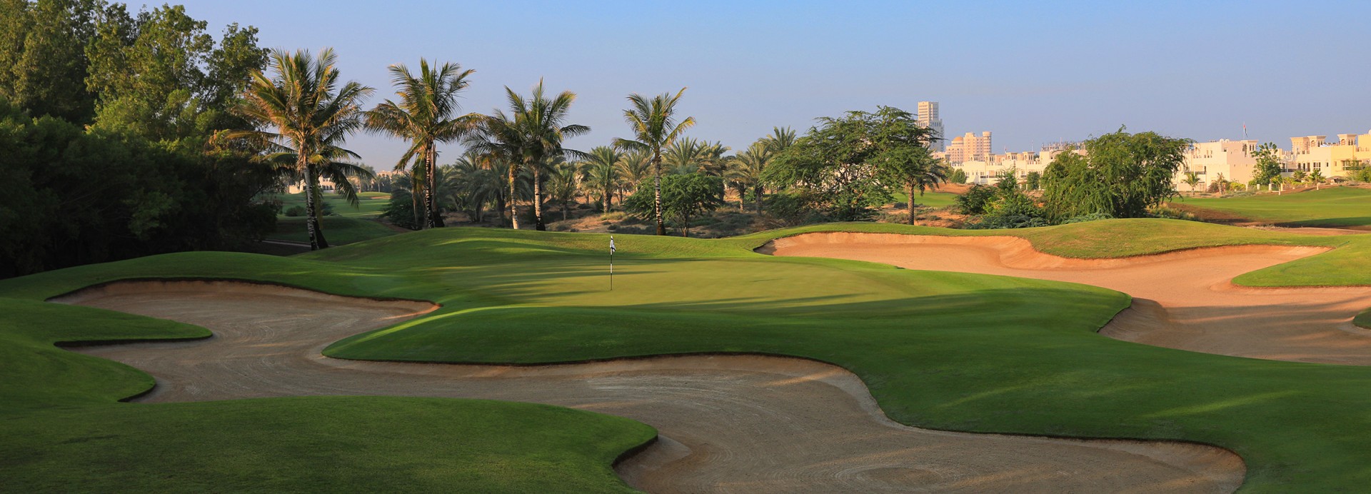 Al Hamra Golf Club  | Golfové zájezdy, golfová dovolená, luxusní golf