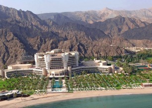 AL BUSTAN PALACE, A RITZ-CARLTON HOTEL  | Golfové zájezdy, golfová dovolená, luxusní golf