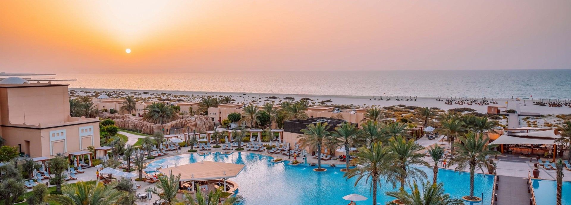 saadiyat rotana resort & villas   *****