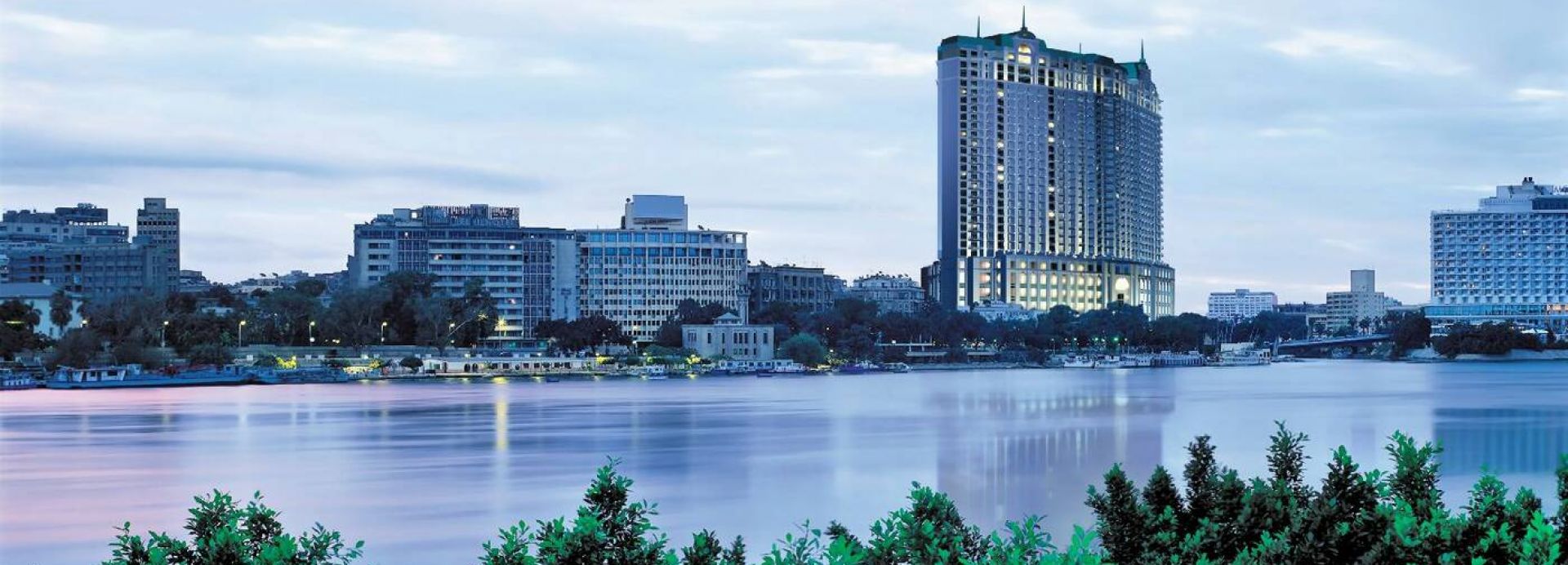 four seasons hotel cairo at nile plaza  *****